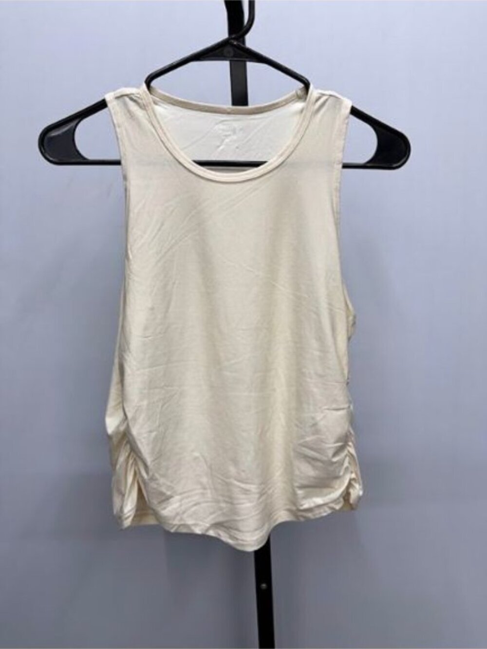 Old Navy Cream Cloud Motion Ruched Active Tank Top